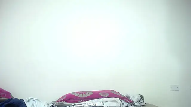 CrushOnMe  online show from 06/28/26, 09:15