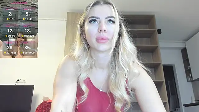 Snapshot of Megan_Ros chatting on 02/04/25, 05:53 Megan Ros online show from 02/04/25, 05:53