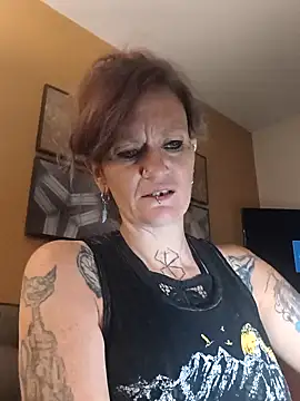 renegade vyxxen online show from 04/17/26, 04:37