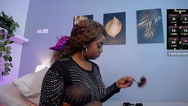 Snapshot of JasmineCampbell_ chatting on 03/16/25, 12:01 JasmineCampbell online show from 03/16/25, 12:01