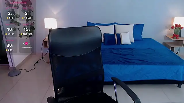 Snapshot of JasmineCampbell_ chatting on 10/10/25, 01:32 JasmineCampbell online show from 10/10/25, 01:32