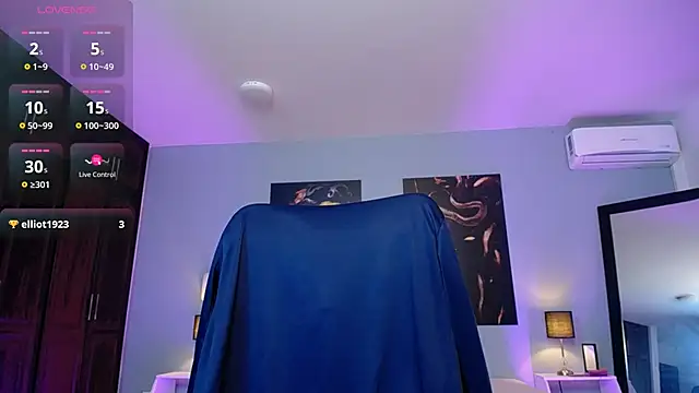 Snapshot of JasmineCampbell_ chatting on 10/11/25, 08:29 JasmineCampbell online show from 10/11/25, 08:29