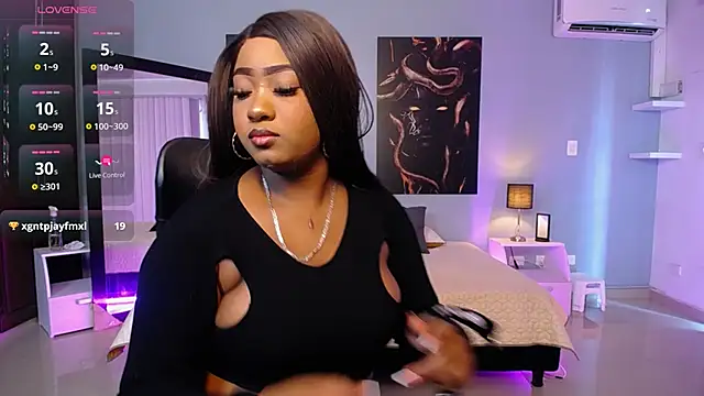 Snapshot of JasmineCampbell_ chatting on 10/16/25, 08:21 JasmineCampbell online show from 10/16/25, 08:21