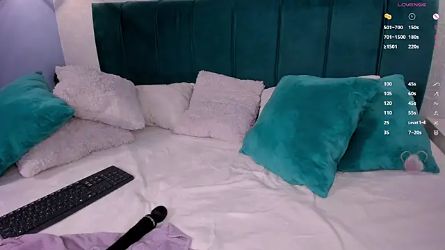 Snapshot of katherin_smith_ chatting on 12/31/24, 10:26 katherin smith online show from 12/31/24, 10:26