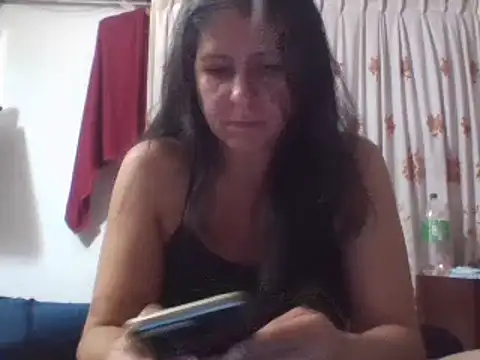 Snapshot of LucifernandaSw chatting on 01/10/25, 01:53 LucifernandaSw online show from 01/10/25, 01:53