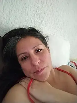 Snapshot of LucifernandaSw chatting on 01/10/25, 12:58 LucifernandaSw online show from 01/10/25, 12:58