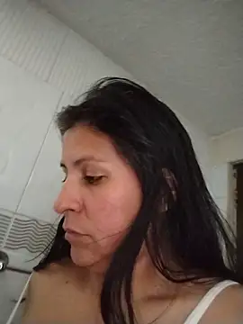 Snapshot of LucifernandaSw chatting on 01/12/25, 08:25 LucifernandaSw online show from 01/12/25, 08:25