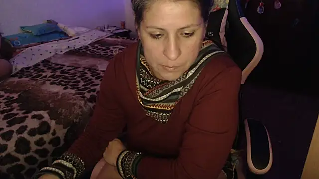 LucifernandaSw online show from 04/05/26, 08:44