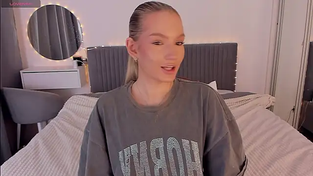 CassieRayss online show from 01/16/26, 03:49