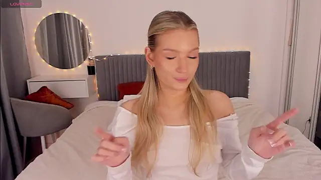 CassieRayss online show from 02/12/26, 10:43