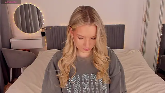 CassieRayss online show from 02/25/26, 02:27