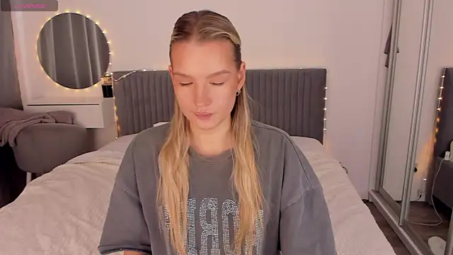 CassieRayss online show from 05/05/26, 10:56