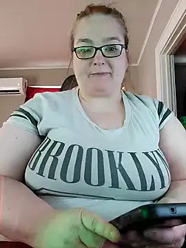 Snapshot of SexyWhiteChocolate chatting on 12/02/24, 06:32 SexyWhiteChocolate online show from 12/02/24, 06:32