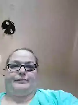 Snapshot of SexyWhiteChocolate chatting on 01/02/25, 04:24 SexyWhiteChocolate online show from 01/02/25, 04:24