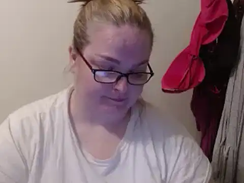 Snapshot of SexyWhiteChocolate chatting on 01/08/25, 01:21 SexyWhiteChocolate online show from 01/08/25, 01:21