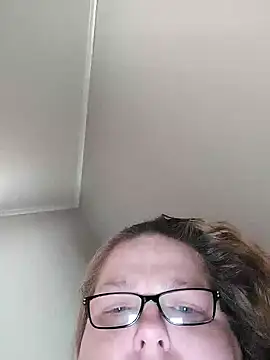 Snapshot of SexyWhiteChocolate chatting on 09/11/25, 03:23 SexyWhiteChocolate online show from 09/11/25, 03:23