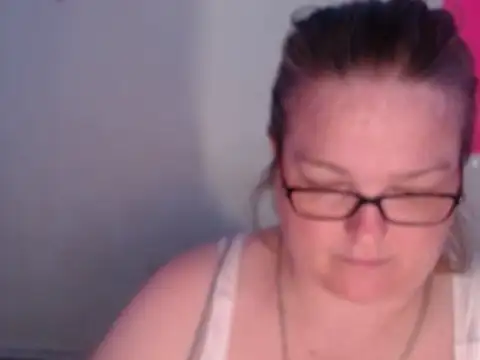 Snapshot of SexyWhiteChocolate chatting on 09/28/25, 08:47 SexyWhiteChocolate online show from 09/28/25, 08:47