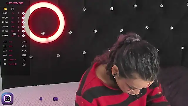 Snapshot of Lips_SaraSofia2 chatting on 10/26/25, 08:20 Lips SaraSofia2 online show from 10/26/25, 08:20