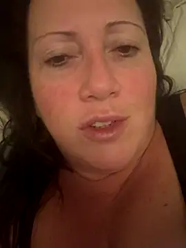 Snapshot of xsexycurvymilf chatting on 12/04/24, 06:11 xsexycurvymilf online show from 12/04/24, 06:11