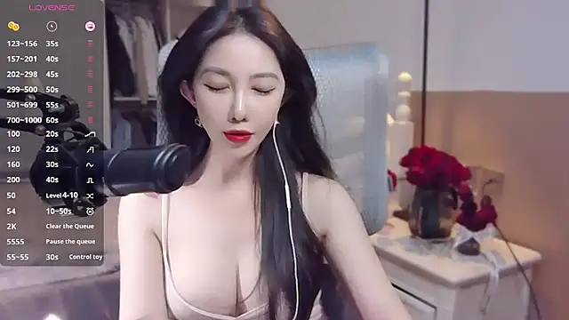 Snapshot of vyizh- chatting on 01/05/25, 02:08 vyizh- online show from 01/05/25, 02:08