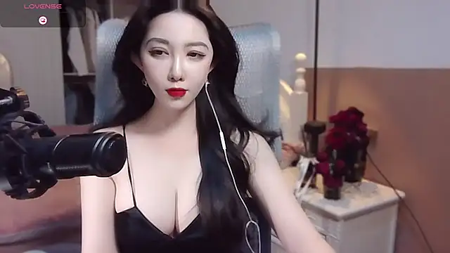 Snapshot of vyizh- chatting on 01/15/25, 01:52 vyizh- online show from 01/15/25, 01:52