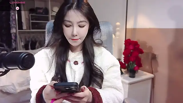 Snapshot of vyizh- chatting on 02/26/25, 03:10 vyizh- online show from 02/26/25, 03:10