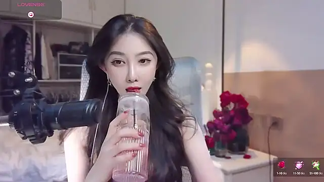 Snapshot of vyizh- chatting on 03/07/25, 01:40 vyizh- online show from 03/07/25, 01:40