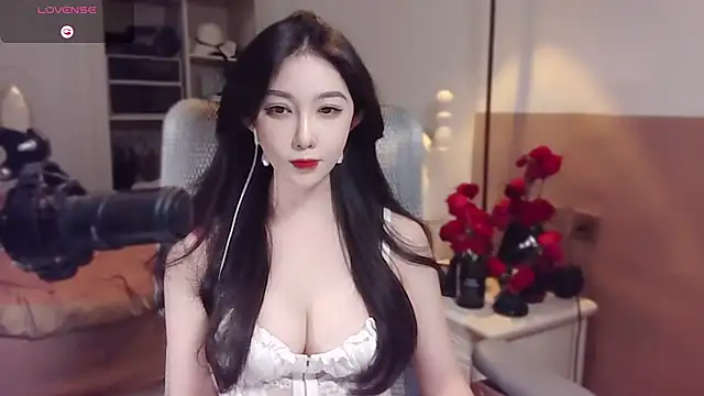 Snapshot of vyizh- chatting on 03/14/25, 02:41 vyizh- online show from 03/14/25, 02:41