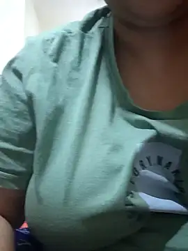 Snapshot of _Redwine_ chatting on 02/10/25, 04:58 Redwine online show from 02/10/25, 04:58