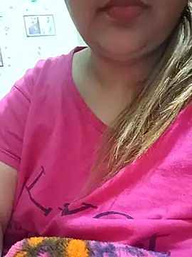 Snapshot of _Redwine_ chatting on 03/08/25, 06:26 Redwine online show from 03/08/25, 06:26