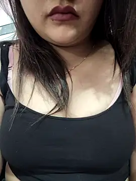 Snapshot of _Redwine_ chatting on 03/17/25, 04:11 Redwine online show from 03/17/25, 04:11