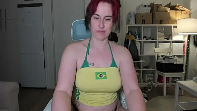 emmita69  online show from 06/05/26, 03:57