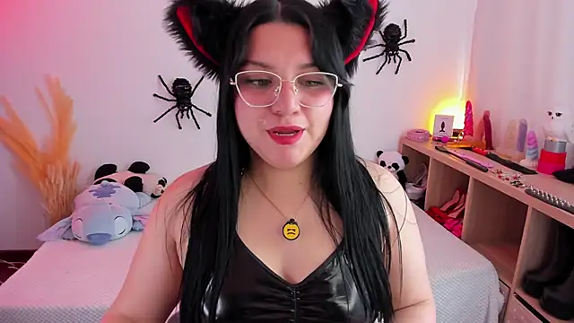 Snapshot of catha_cat chatting on 10/14/25, 06:31 catha cat online show from 10/14/25, 06:31