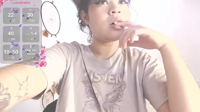 Amara18  online show from 10/04/25, 08:56