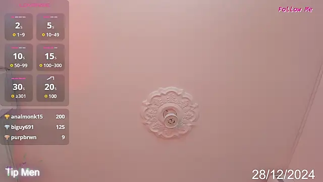 Snapshot of Karoline_Marin chatting on 12/28/24, 05:46 Karoline Marin online show from 12/28/24, 05:46