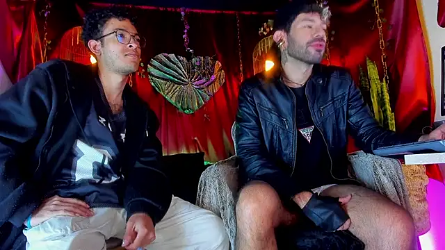 LatinMilk  online show from 03/29/26, 03:17