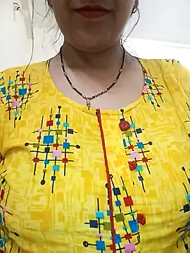 Hot-Shivani online show from 02/11/26, 07:52