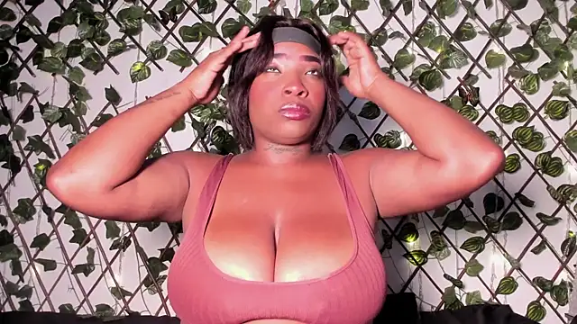 AlondraFerri1 online show from 12/16/25, 03:00