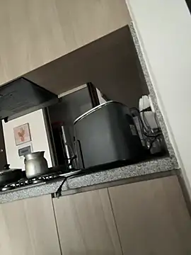 Snapshot of PetitLumiere chatting on 03/19/25, 10:31 PetitLumiere online show from 03/19/25, 10:31