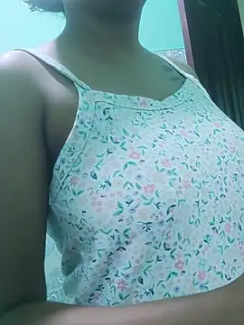 Snapshot of Kunchiii chatting on 11/21/25, 03:27 Kunchiii online show from 11/21/25, 03:27