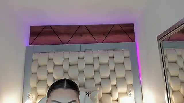 Snapshot of Helleamazing chatting on 02/20/25, 06:50 Helleamazing online show from 02/20/25, 06:50