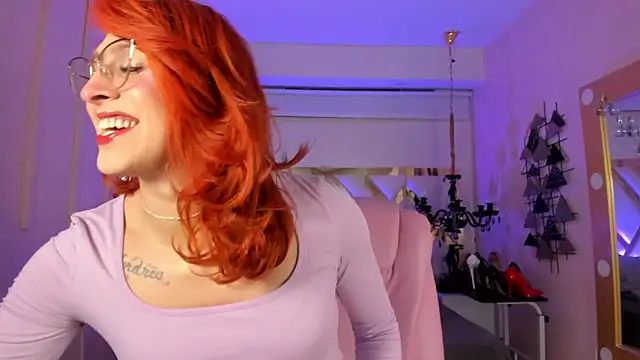 Juliana Saenzz online show from 02/19/25, 12:00