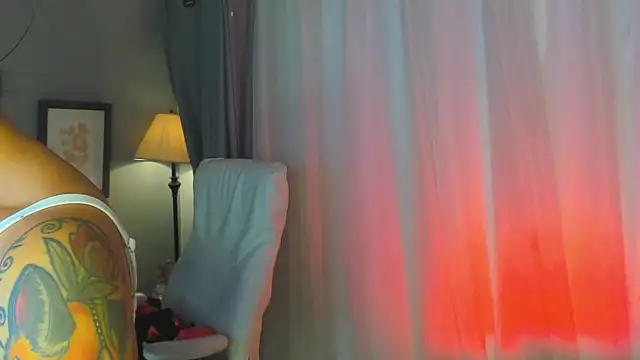 kira moon   online show from 02/10/26, 08:13