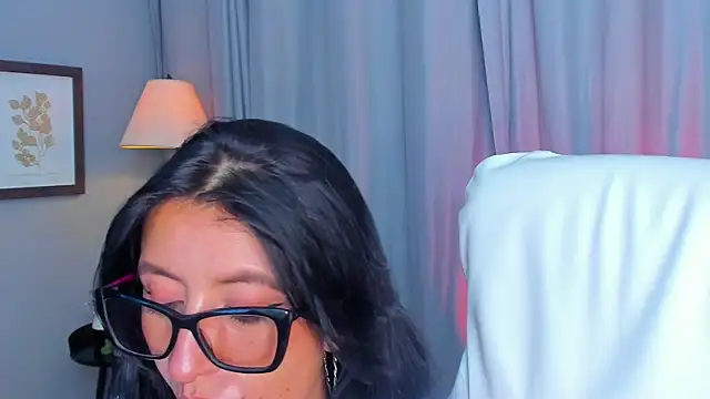 kira moon   online show from 03/02/26, 08:48