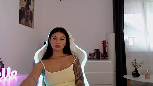 Simply the best online show from 09/23/25, 04:10