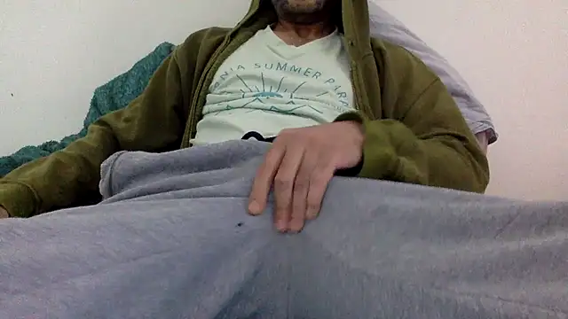 Snapshot of molozeb chatting on 11/07/25, 07:30 molozeb online show from 11/07/25, 07:30