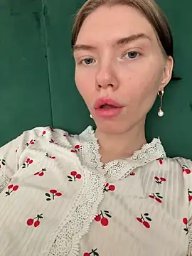 Lisaaa Alisa online show from 05/19/26, 04:08