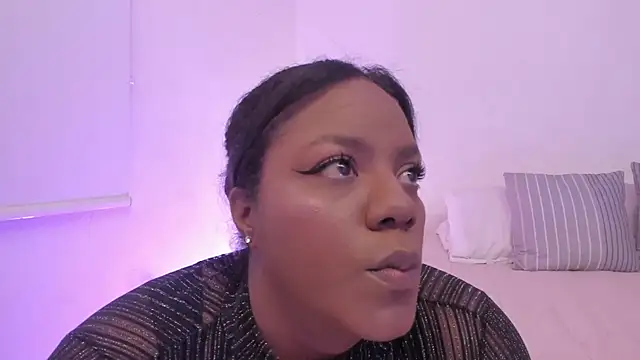 Sexyshantal  online show from 04/01/26, 05:21