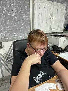 Klio5678 online show from 12/18/25, 07:20