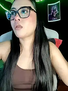 Janna mnt online show from 10/19/25, 03:40